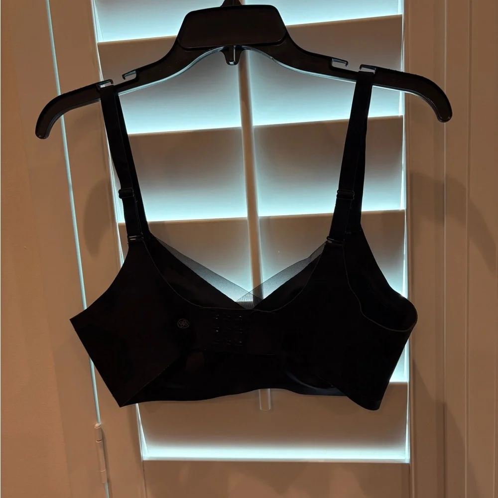 Bundle of Three Honeylove Crossover and Silhouette Bras Sand/Vamp & Black Size M
